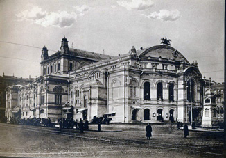 Kiev opera house.jpg